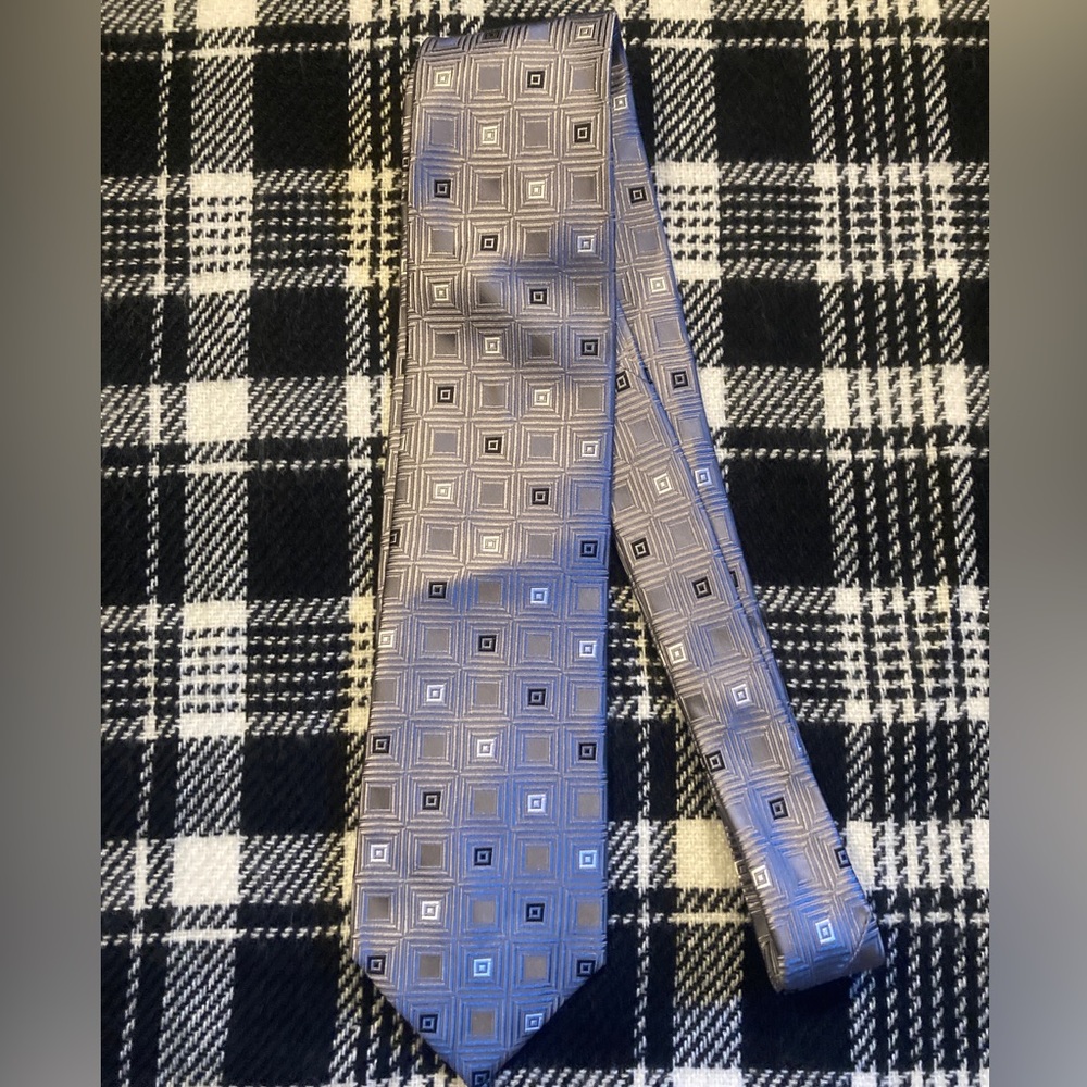Silver Michael Kors necktie